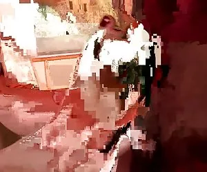 enormes tetas rebota en el autobús, filmado por risa gf