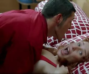 adolescente hermosa con tetas enormes buffy masturbando su coño 18yo