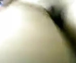 Joven indio trabajo bastante lindo pie