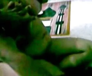 Tetona chica recibe su coño y el culo se dio un golpe muy fuerte