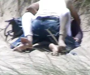 cloce hasta al fondo de su coño mojado