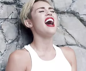 Mama miiaaa qué milf