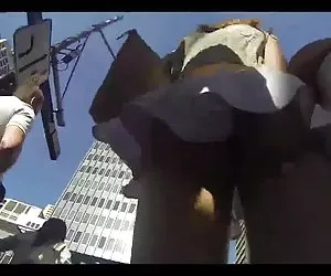 vendedora de grandes tetas se deja follar